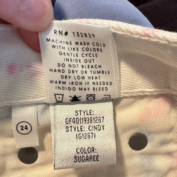 Grlfrnd Women Cindy Shorts Size 24 Sugaree Tie Dye White Denim Pink Raw Hem Jean - Picture 4 of 11